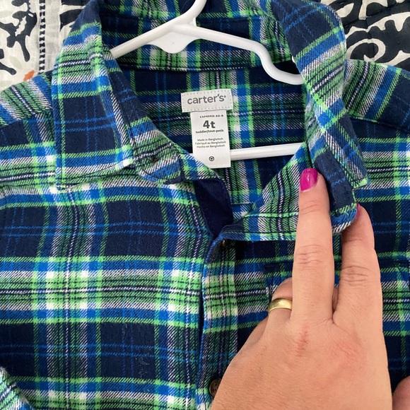 Toddler boys plaid button shirt 4T - Picture 2 of 2